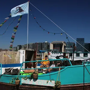 Hotel en barco Flow, Ámsterdam