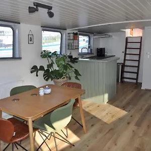 Privatunterkunft Private On Houseboat, Amsterdam